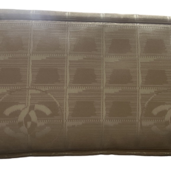 🔥🔥CHANEL Tavel Line Beige GM Tote 🔥🔥 - Picture 6 of 15